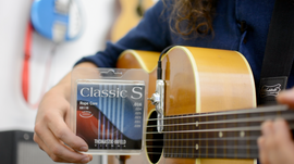 Using a Submarine on a Nylon String Guitar